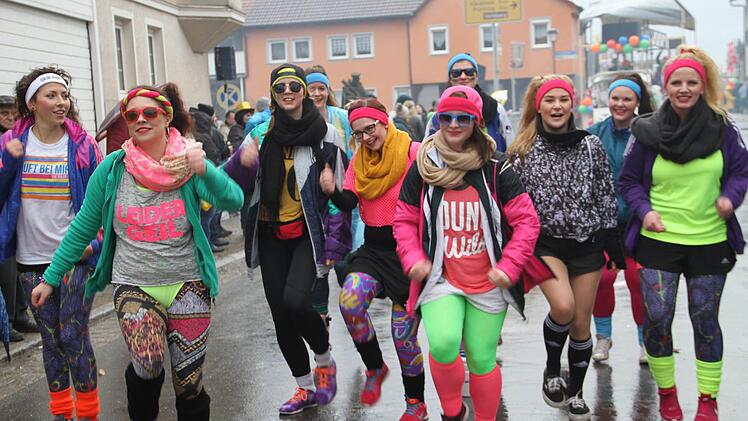 Mit Sportlichkeit und Temperament glänzten die TSV Damen.  Fotos: Gerda Völk