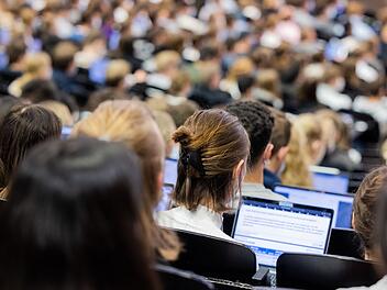 Studenten erst mit 69 in Rente? Grünen-Politiker mit klarer Forderung