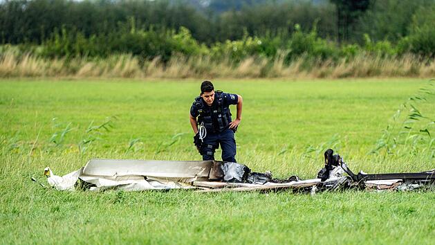 Leichtflugzeug abgestürzt - zwei Tote