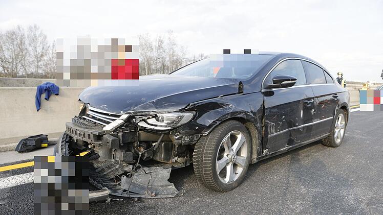 Verkehrsunfall sorgt f&uuml;r Stau auf Autobahn