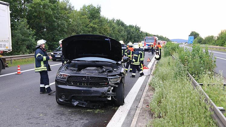 Unfall am Freitagabend auf der A70 bei Oberhaid. Foto: Ferdinand Merzbach