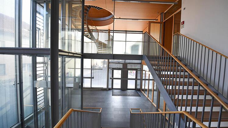 Im Foyer sollen künftig wieder Empfänge stattfinden.Foto: Ronald Rinklef