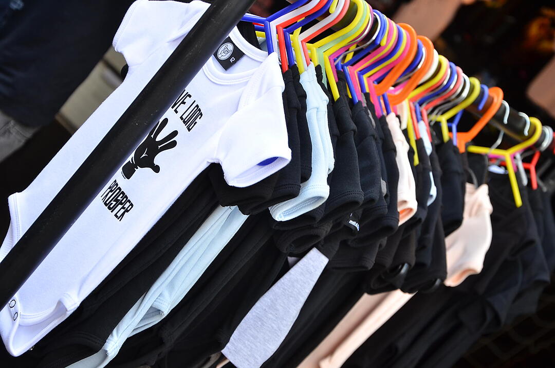 Merch und Bandshirts: Shoppen bei RIP