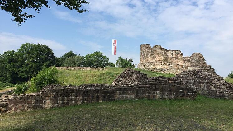 Die sieht die Burganlage der Ruine Osterburg heute aus. Foto: Marion Eckert