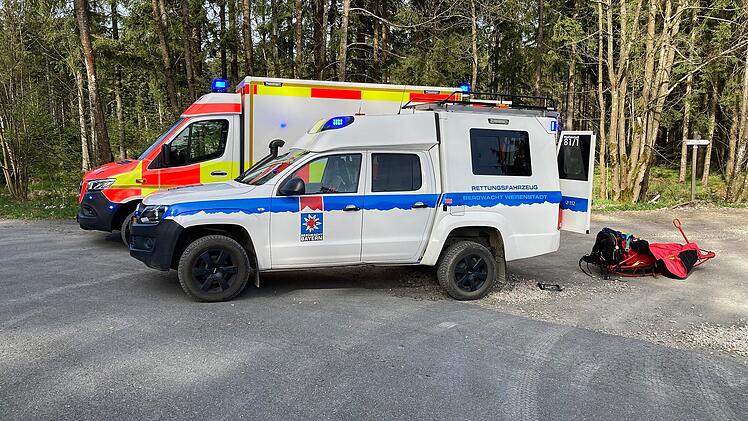Weißenstadt: Schüler verletzt sich beim Wandern im Fichtelgebirge - Lehrer kommt zu Hilfe