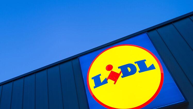 Lidl   reagiert mit neuen Öffnungszeiten in Irland. Symbolfoto: Matthias Balk/dpa
