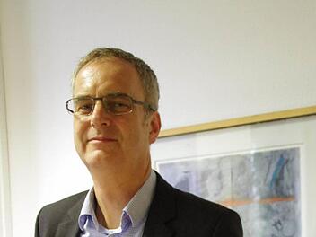 Hendrik Montag-Schwappacher hat 2014 die Geschäftsführung des IZK übernommen. Er kam jedoch nicht wegen des Jobs in den Frankenwald, sondern weil er sich hier wohlfühlt. Foto: Marco Meißner