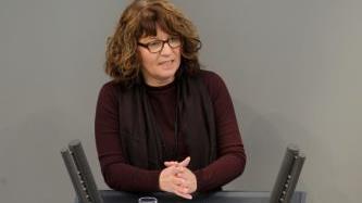 Martina Stamm-Fibich bei einer Rede im Bundestag Foto: DBT/A. Melde