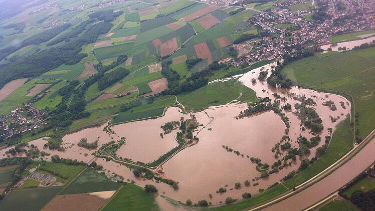 Das Hochwasser in Hirschaid aus der Luft. Foto: Michael Zistler