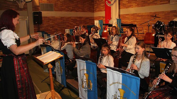 Auch das Vororchester unter der Leitung von Elke Höhn zeigte sein Können.