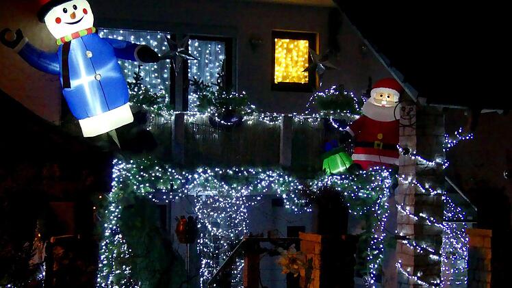 Ein Weihnachtshaus in Trebgast. Foto: Dieter Hübner.