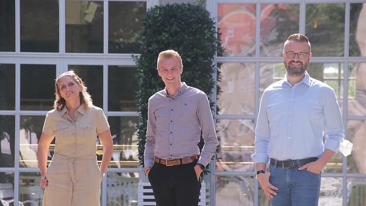 Lydia Molea (von links), ALex Kurz und Sebastian Bünner vom Messe-Organisations-Team der Wirtschaftsjunioren. Foto: Benedikt Borst