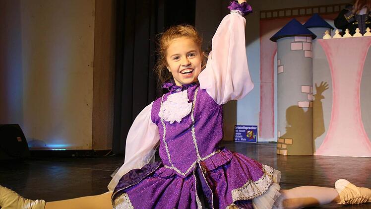 Mit viel Schwung und einfach toll: Funkenmariechen Sarah Hetterich.