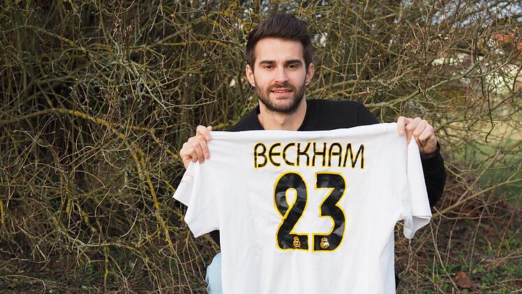 Wo sich l&auml;ngst wieder die Natur ausbreiten darf, stand unweit des Familienhauses ein Tor. Beim lockeren Freizeit-Kick trug Michael Voll als gro&szlig;er David Beckham-Fan gerne die passende Textilie.J&uuml;rgen Schmitt