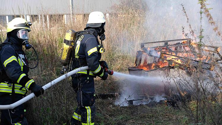 Realistische Übung: Hier wurde ein Feuer gelöscht.  Fotos: Gerd Schaar
