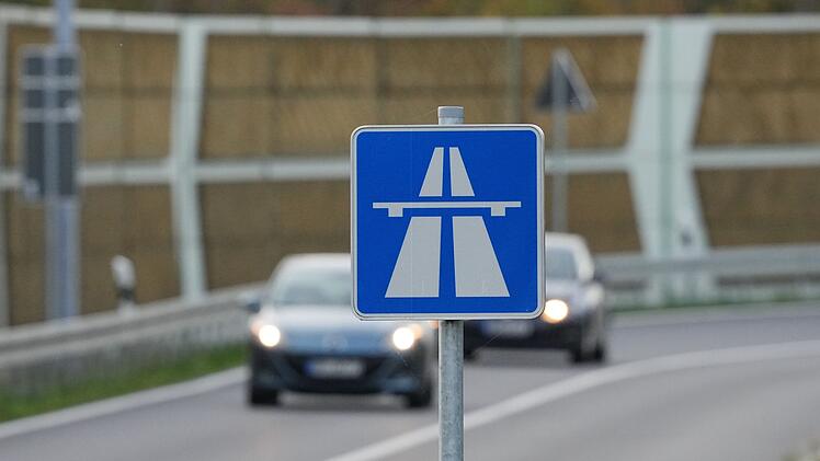 Höchstadt: Nächtliche Vollsperrungen auf Kreisstraße angekündigt - knapp zwei Wochen lang