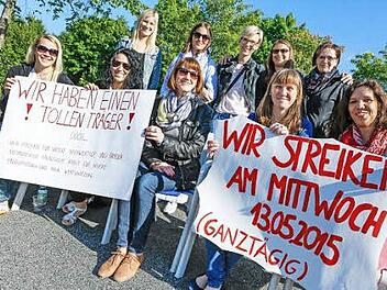 Die Mitarbeiterinnen des Kindergartens "Regenbogen" in Oberhaid sind gestern geschlossen in Streik getreten.  Foto: privat