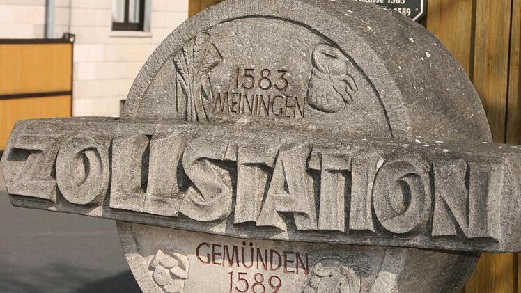 Das Alte bewahren, Neues schaffen: Das gilt für unsere Gemeinden im besonderen Maße. Schön ist, dass sich Hinweise auf geschichtliche Entwicklung in den Dörfern immer noch finden, wie der Hinweis auf die alte Zollstation in Eltingshausen (Gemeinde Oerlenbach).