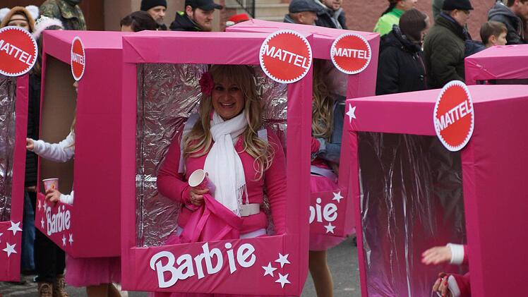 Die Barbies aus Diebach stecken allesamt noch in ihren ungeöffneten Schachteln.