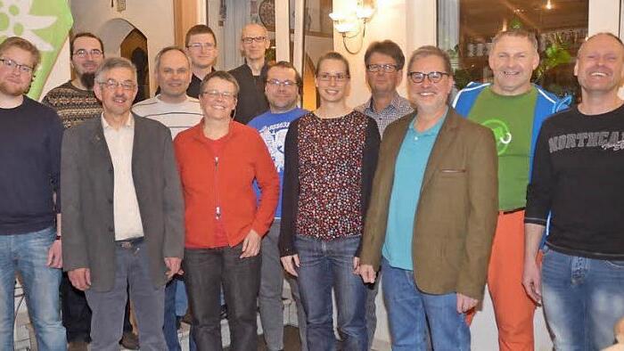 Das neue Vorstandsteam der DAV-Sektion Kronach/Frankenwald mit Zweitem Vorsitzenden Thomas Klinger (links) und Vorsitzenden Robert Wagner (Dritter von links)  Foto: Karl-Heinz Hofmann