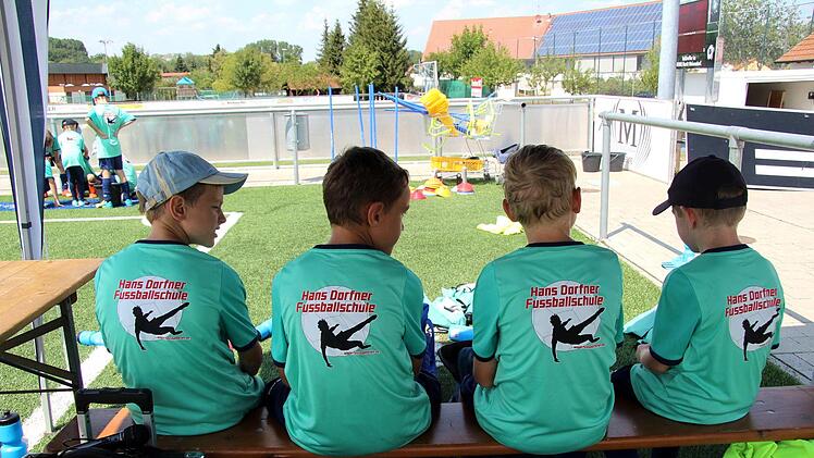 Die Kinder waren mit großer Begeisterung in Theorie und Praxis bei der Sache.   Foto: Richard Sänger