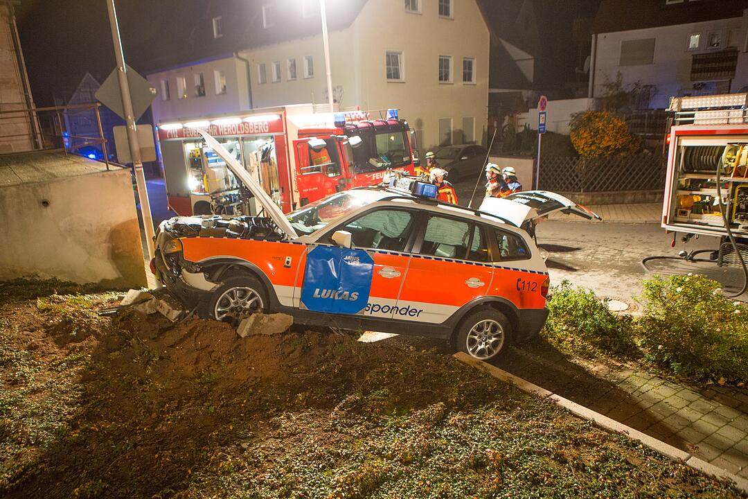 First Responder Fahrzeug verunfallt