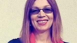 Sandra Dorn mit ihrem neuen Buch Foto: p