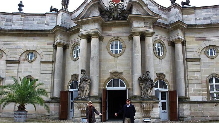 Die Sattelkammer im Marstallgebäude (Außenansicht) öffnet sich zum Ehrenhof von Schloss Weißenstein.   Foto: Evi Seeger