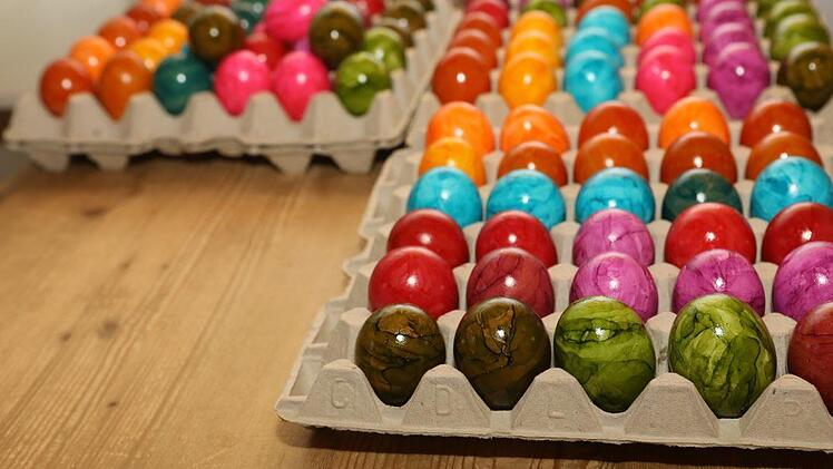 Die gelbe Farbe des Eidotters wird vom Futter bestimmt.