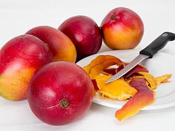 Schäle Obst sparsam, dann hast du am meisten von den wertvollen Inhaltsstoffen.