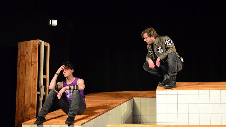 "Die fetten Jahre sind vorüber"   im "Intimen Theater in der Lauertalhalle".