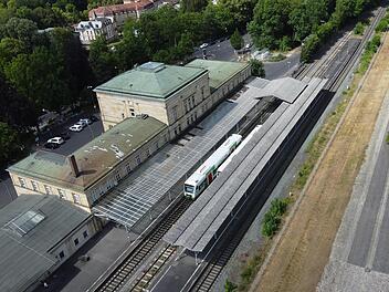 Die Verkaufspläne der DB für das Bad Kissinger Bahnhofsgebäude hat in der Stadt für viel Kritik gesorgt. Foto: Wolfgang Dünnebier