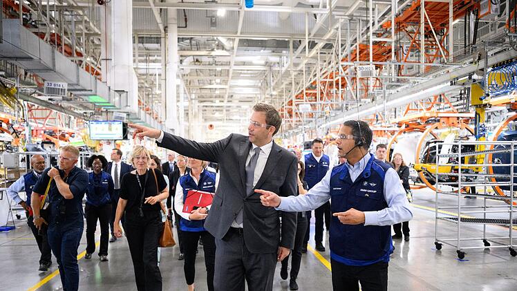 Finanzminister Klingbeil bei BMW in Spartanburg (USA)