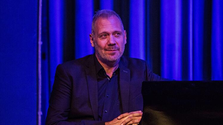 Das Thilo Wolf Quartett mit Thilo Wolf am Flügel, der Sängerin Johanna Iser, dem Kontrabassisten Markus Schieferdecker und dem Schlagzeuger Paul Höchstädter eröffnete die Sonneberger Jazztage.Foto: Jochen Berger
