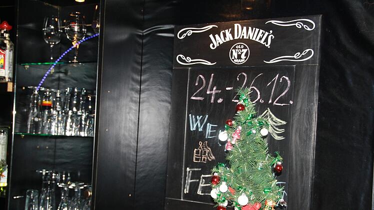 Auch im Nachtclub gibt es Weihnachtsdeko.